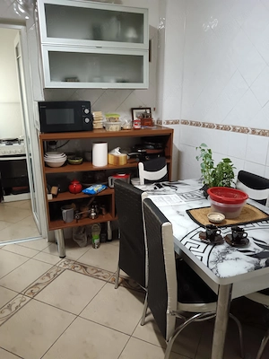 Apartament 4 camere et.1in Comanesti - imagine 2