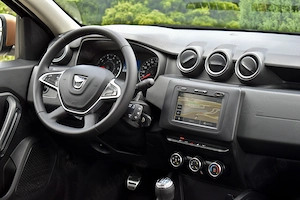 DACIA Duster  GARANTIE Anticoroziune: 6 ani  70.000KM!! NAVIGATIE senzori parcare consum 6% - imagine 7