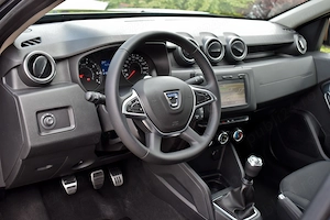 DACIA Duster  GARANTIE Anticoroziune: 6 ani  70.000KM!! NAVIGATIE senzori parcare consum 6% - imagine 8