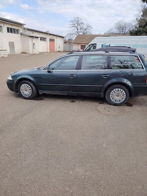 Vând Volkswagen passat 2.0tdi 2005 - imagine 4