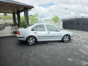 Vw Bora 1.6i - imagine 2