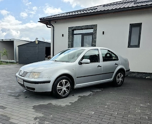 Vw Bora 1.6i - imagine 4