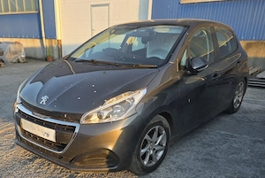 Dezmembrez Peugeot 208 1.6 d 2015 - imagine 3