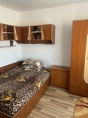 Vand apartament două camere 