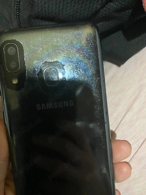 vand telefon pentru piese 