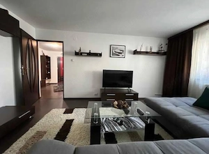 Apartament 3 camere de inchiriat zona Blumana