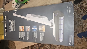 Aspirator vertical fara fir cu spalare Rowenta X-Clean 10 