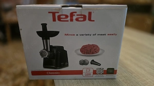 Masina de tocat carne Tefal Classic NE105838