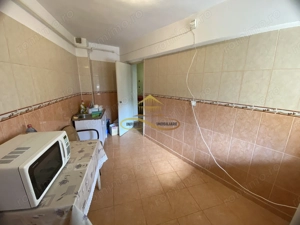 Ap. de vânzare 2 cam. decomandate Moinești-Bacău - imagine 8