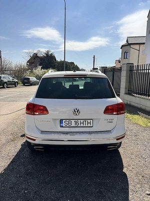 VW Touareg 7P Facelift 2015 Unic Proprietar - imagine 4
