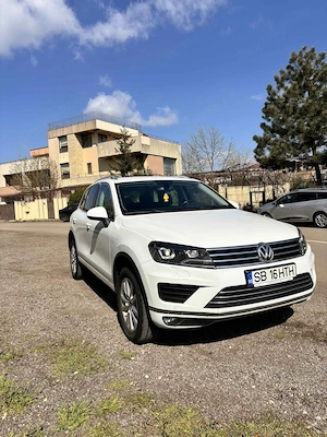VW Touareg 7P Facelift 2015 Unic Proprietar - imagine 3