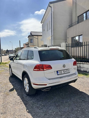 VW Touareg 7P Facelift 2015 Unic Proprietar - imagine 10