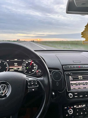 VW Touareg 7P Facelift 2015 Unic Proprietar - imagine 9