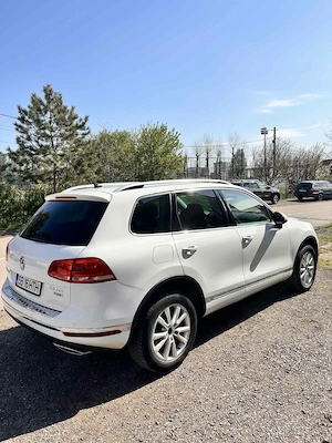 VW Touareg 7P Facelift 2015 Unic Proprietar - imagine 7