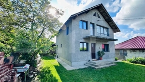 Casa langa padure in Paun