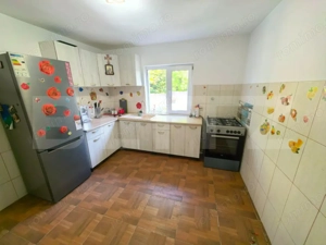 Casa langa padure in Paun - imagine 3