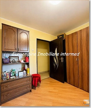 Apartament 2 camere decomandate zona KM 4-5 - imagine 2