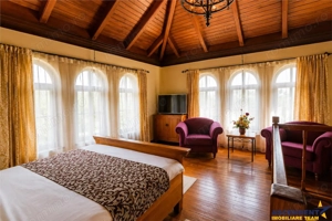 Locatie de vis cu arhitectura deosebita si farmec aparte, Bran, Brasov - imagine 3