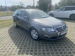 VW Passat 4Motion 4x4 2.0TDI 140CP echipare HIGHLine - imagine 6