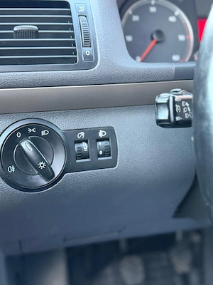 Volkswagen Touran Facelift - imagine 9
