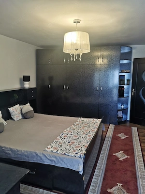 Proprietar, închiriez apartament 4 camere - imagine 5