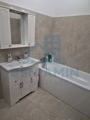 Apartament 2 camere decomandat etaj 1 Cartier Tractorul 2014 - imagine 7