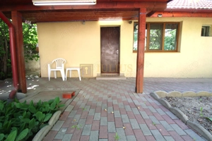 2 camere la curte intr-o zona linistita in Cetatii - imagine 12