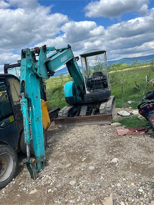 vand excavator kobelco 5,2T  - imagine 3