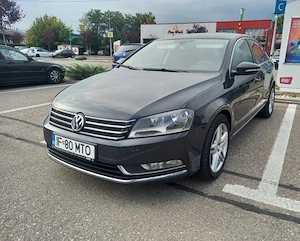 Volkswagen Passat 2014   2.0 Tdi  Dsg  Navigație mare  Climatronic  Scaune încălzite 