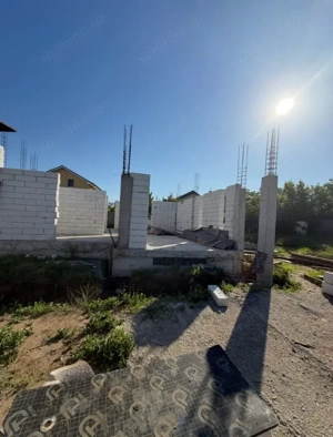 Casa la rosu sau la cheie, zona Ford -Cârcea - imagine 3