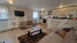 Casa frumoasa Rotbav -30 minute  de Brasov, 2235mp teren -5 camere , pivnita - imagine 9