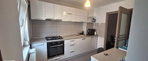 Apartament 3 Camere 2 Băi 2 Balcoane Centrală  Proprie Zona  Kiriac  - imagine 3