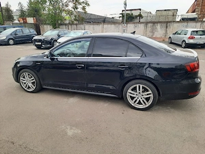Volkswagen Jetta Hybrid (Benzină + Electric - imagine 5