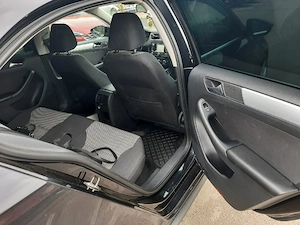 Volkswagen Jetta Hybrid (Benzină + Electric