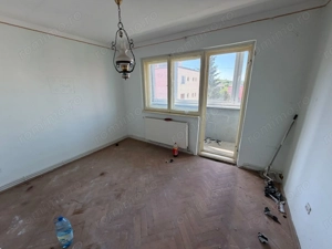 Apartament 3 camere, decomandat - Cugir - imagine 12