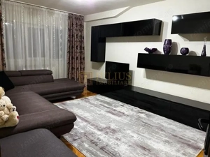 3 camere| 2 bai| apartament frumos si spatios| centrala proprie|