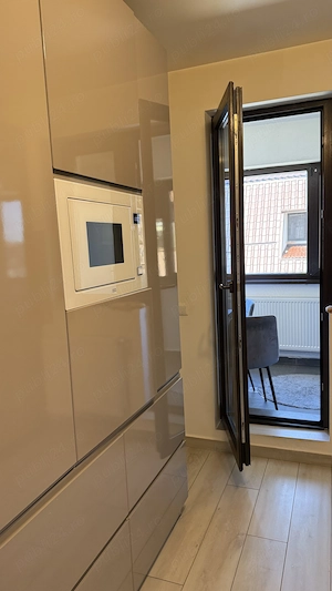 Apartament 3 camere de vânzare sec 5 - imagine 3