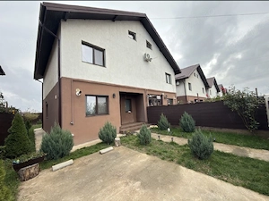 Vila duplex 3 camere. Direct proprietar. Mutare imediata.