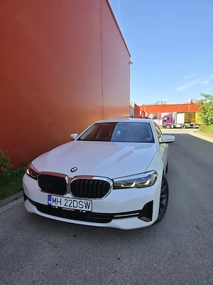 BMW Seria 5 G30 Facelift 520d Mild Hybrid - imagine 2