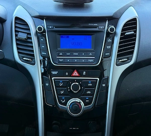 Hyundai i30 1.4 CRDi Trend - imagine 12