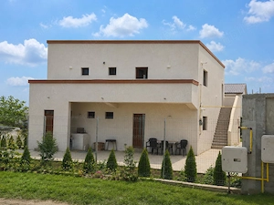 Casă Duplex Mangalia | 2 Apartamente Separate | Curte, 8 Parcări, Mobilată Nou - imagine 10