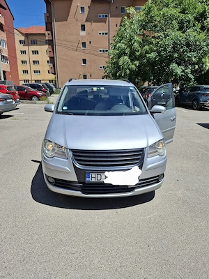 Se vinde wolksvagen touran,an 2007,motor 2000 tdi,6 trepte,140cp,masina functioneaza bine se deplase