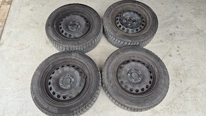 Jante tabla pe 15" cu capace, originale si anvelope de iarna Michelin pentru VW GOLF 7