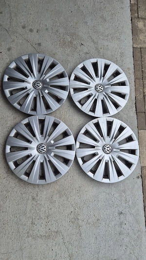 Jante tabla pe 15" cu capace, originale si anvelope de iarna Michelin pentru VW GOLF 7 - imagine 2