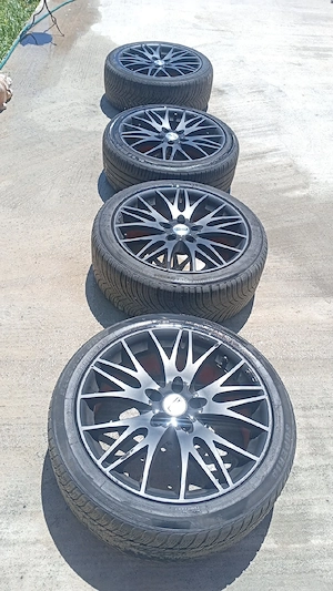 Vând 2 seturi de jante  ambele 5x112 R19 si R18 Audi,volkswagen