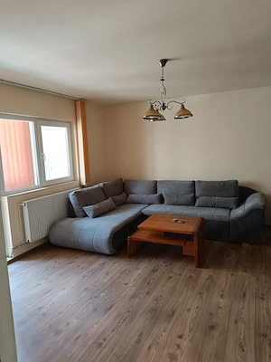 Inchiriez apartament cu 2 camere 