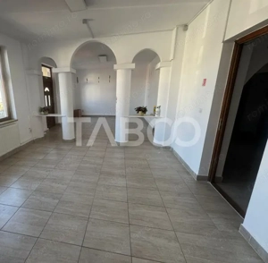 COMISION 0 - Spatiu comercial cu 3 camere 73 mpu Calea Dumbravii Sibiu - imagine 2