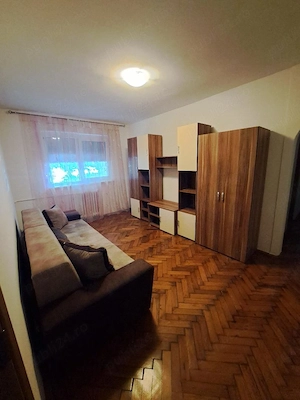 Proprietar, vand apartament cu 3 camere zona Dacia