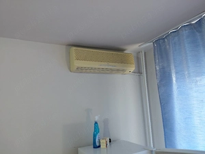 Închiriez garsoniera 