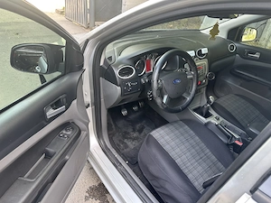 Ford Focus 1,6 DIESEL 90Cp - imagine 4